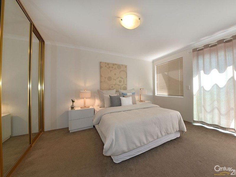 4 Samsun Way, Mindarie WA 6030