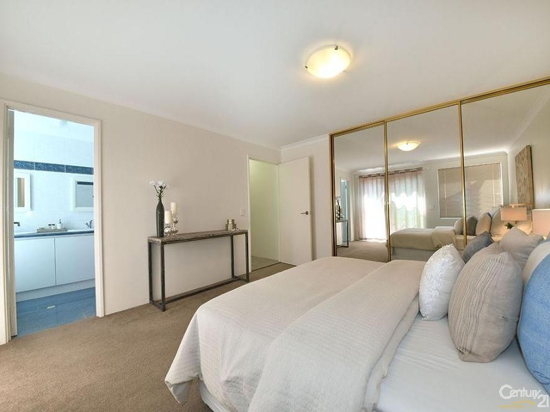 4 Samsun Way, Mindarie WA 6030