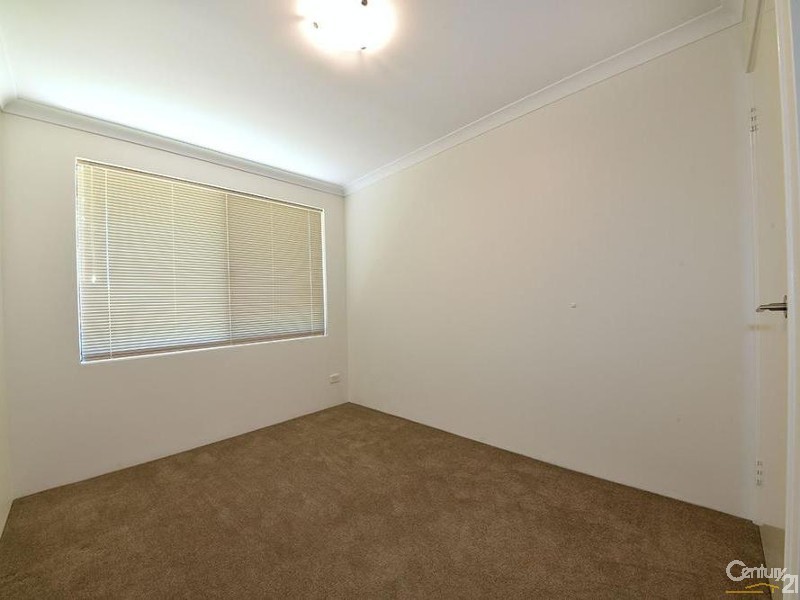 4 Samsun Way, Mindarie WA 6030