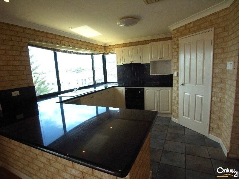 11 Caldera Close, Mindarie WA 6030