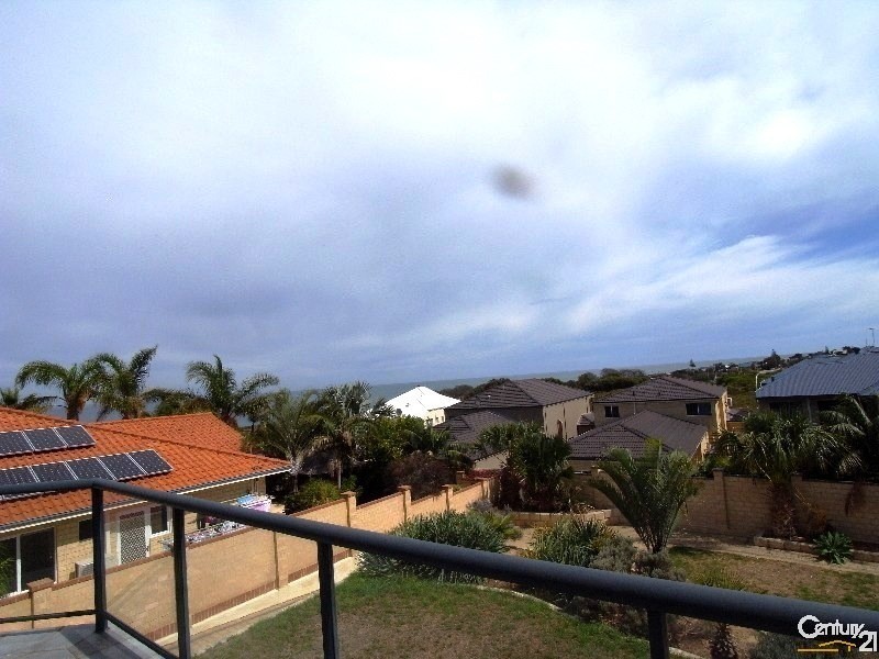 11 Caldera Close, Mindarie WA 6030