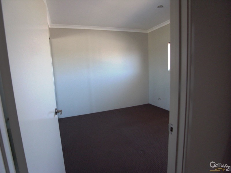 4 tarpon link, Butler WA 6036