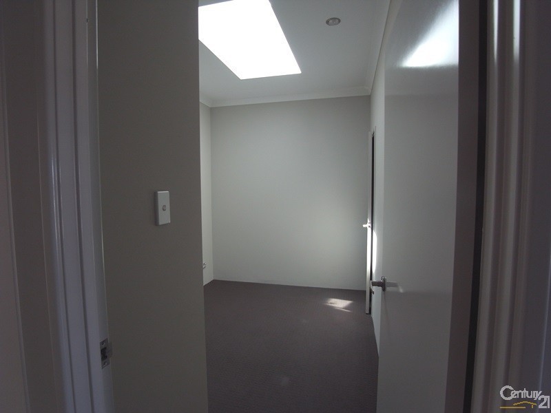 4 tarpon link, Butler WA 6036