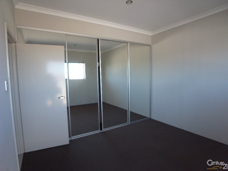 4 tarpon link, Butler WA 6036
