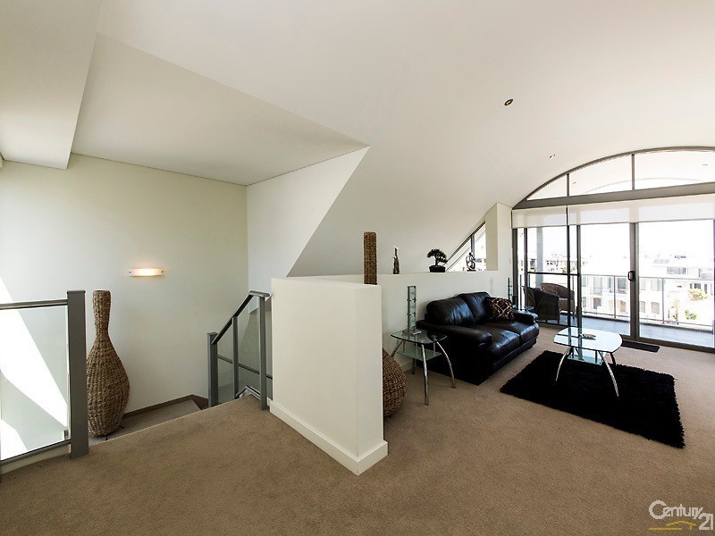 12 Swansea Promenade, Mindarie WA 6030