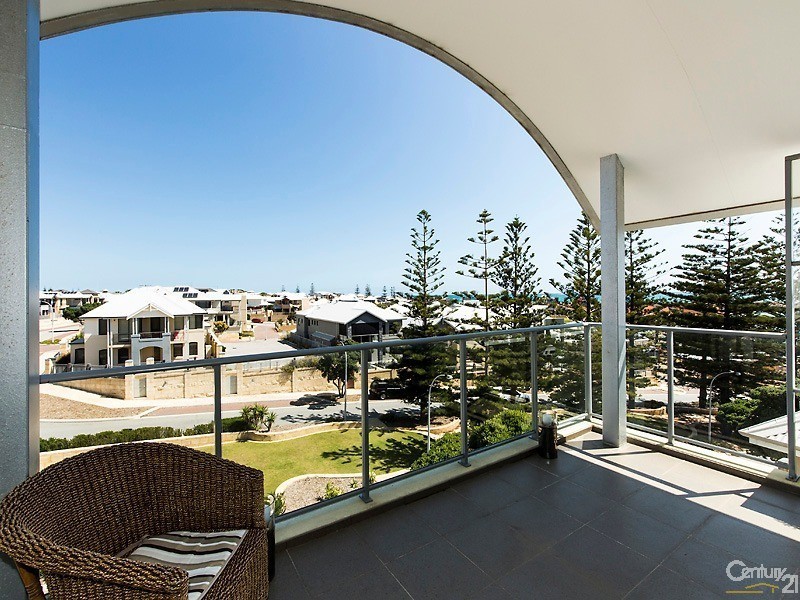 12 Swansea Promenade, Mindarie WA 6030