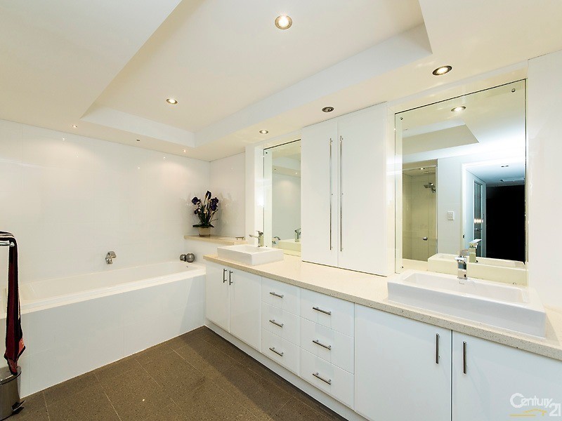 12 Swansea Promenade, Mindarie WA 6030