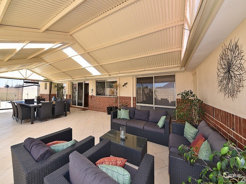 60 Fowey Loop, Mindarie WA 6030