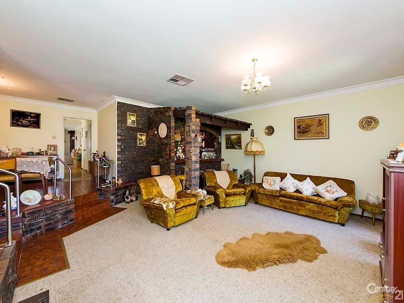 21 Barrallier Way, Padbury WA 6025