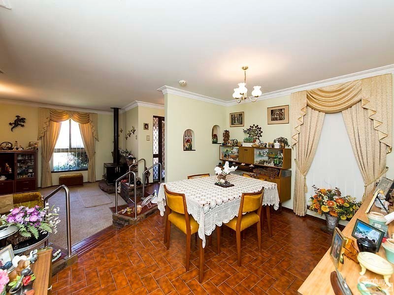 21 Barrallier Way, Padbury WA 6025