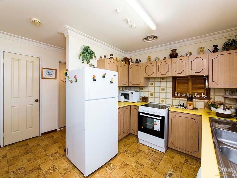 21 Barrallier Way, Padbury WA 6025