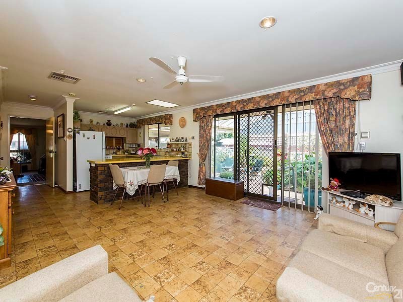 21 Barrallier Way, Padbury WA 6025