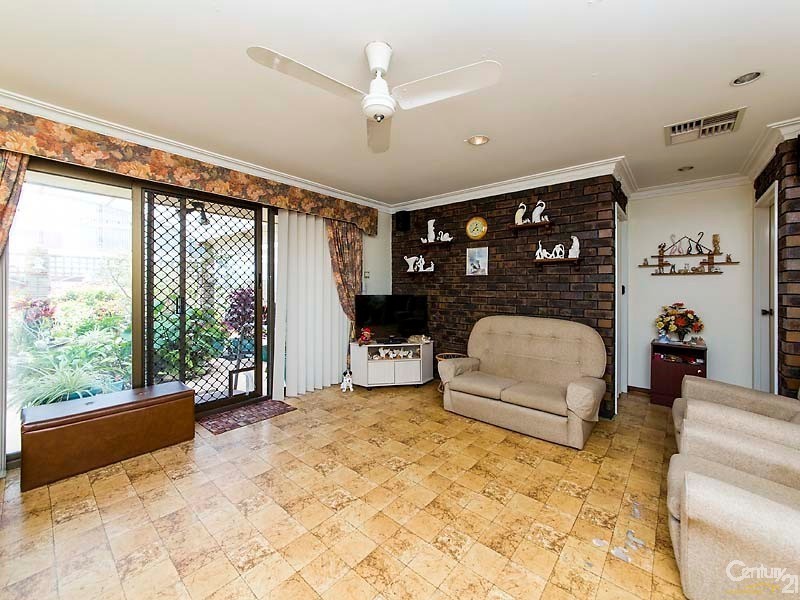 21 Barrallier Way, Padbury WA 6025