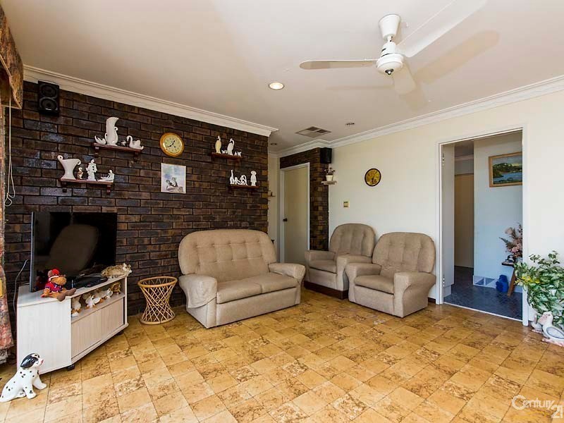 21 Barrallier Way, Padbury WA 6025