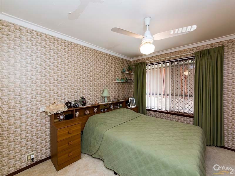 21 Barrallier Way, Padbury WA 6025