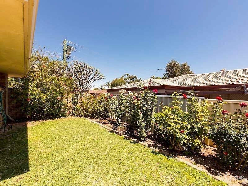 21 Barrallier Way, Padbury WA 6025