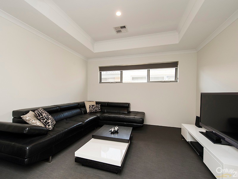 19 Pomelaa Way, Clarkson WA 6030