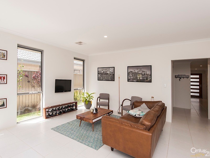 19 Pomelaa Way, Clarkson WA 6030