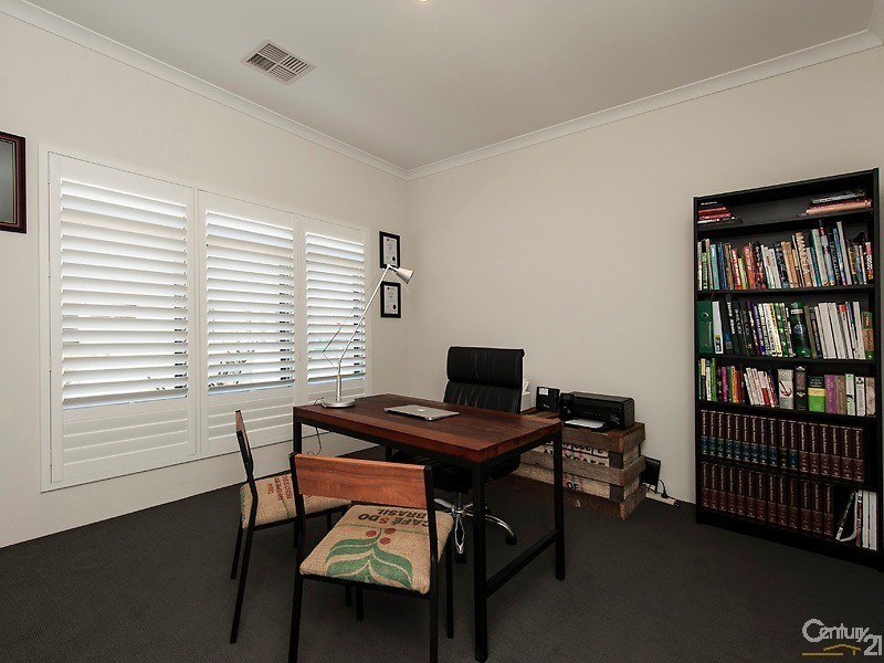 19 Pomelaa Way, Clarkson WA 6030