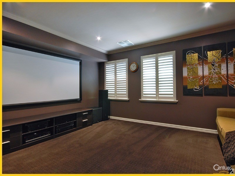 12 Manta Pass, Mindarie WA 6030