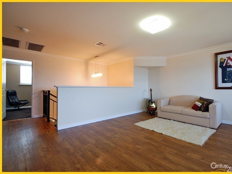 12 Manta Pass, Mindarie WA 6030
