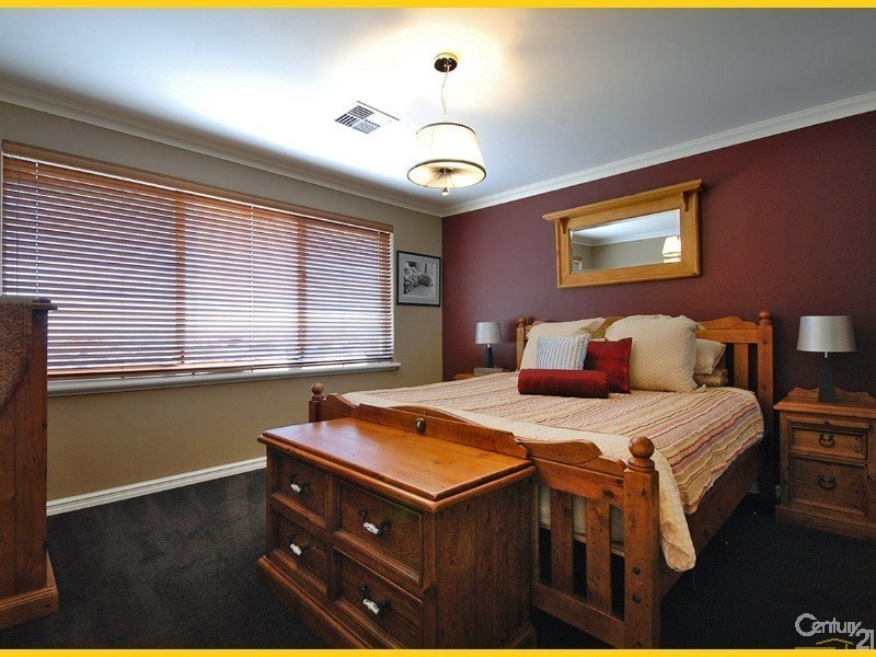12 Manta Pass, Mindarie WA 6030