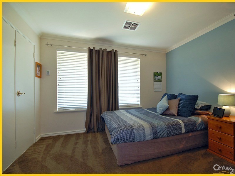 12 Manta Pass, Mindarie WA 6030