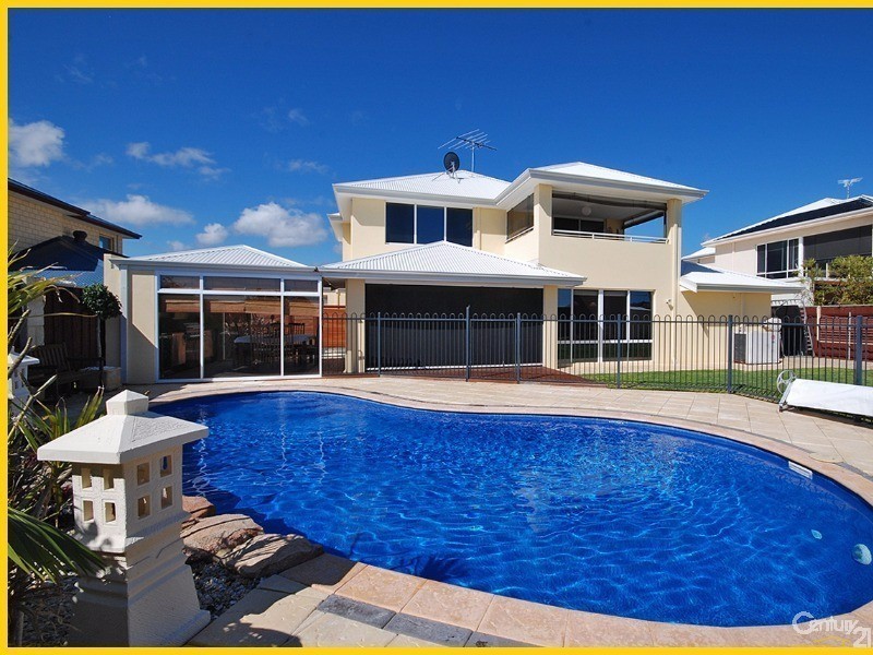 12 Manta Pass, Mindarie WA 6030