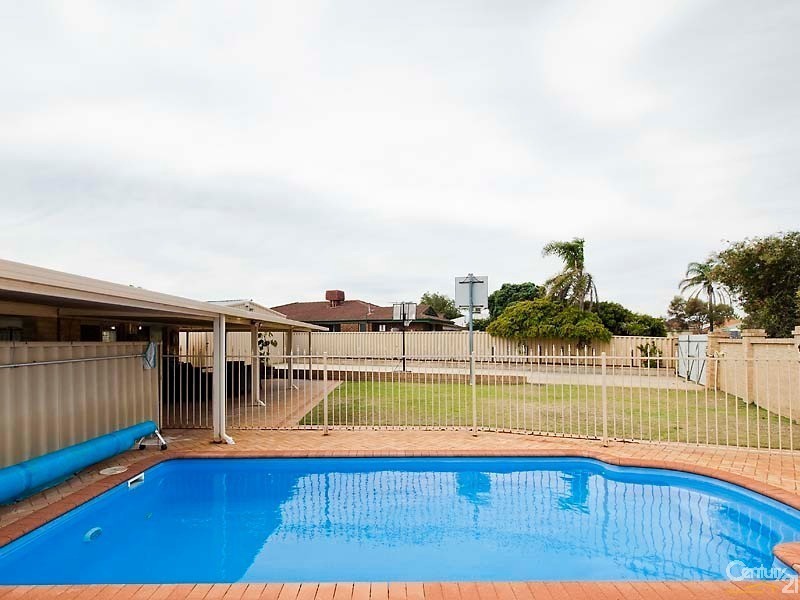 17 Daintree Court, Merriwa WA 6030