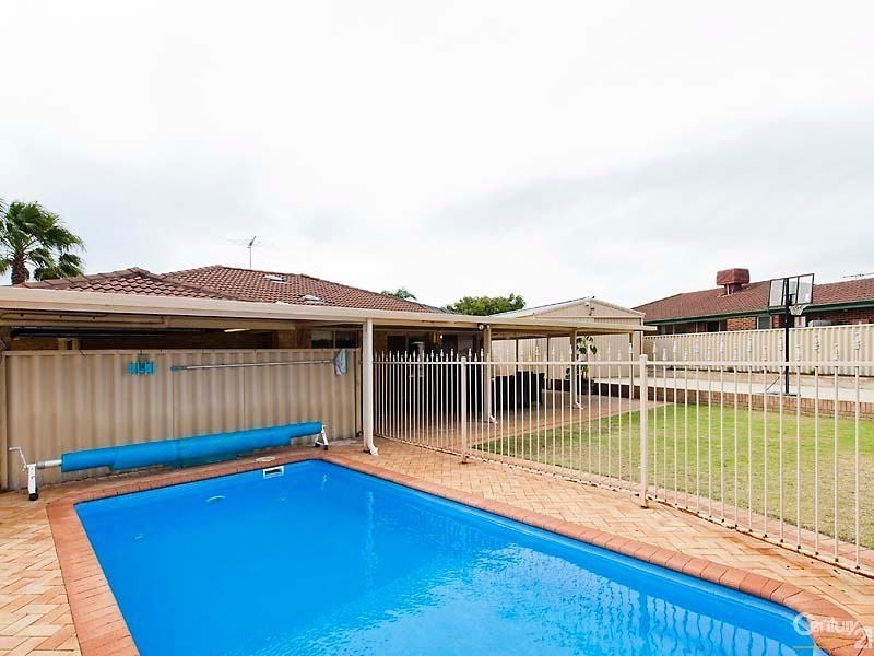 17 Daintree Court, Merriwa WA 6030