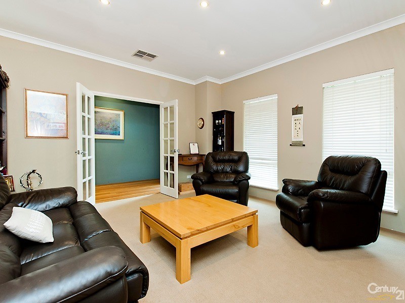 10 Hereford Bend, Butler WA 6036