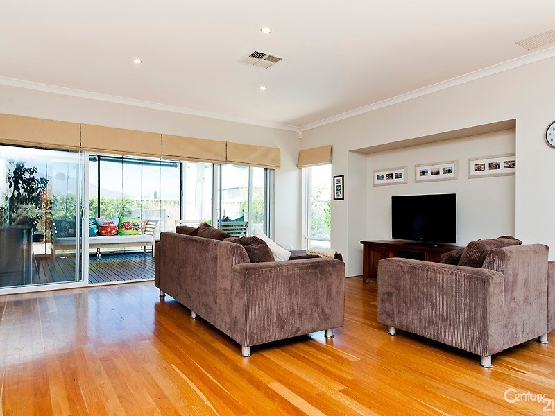 10 Hereford Bend, Butler WA 6036