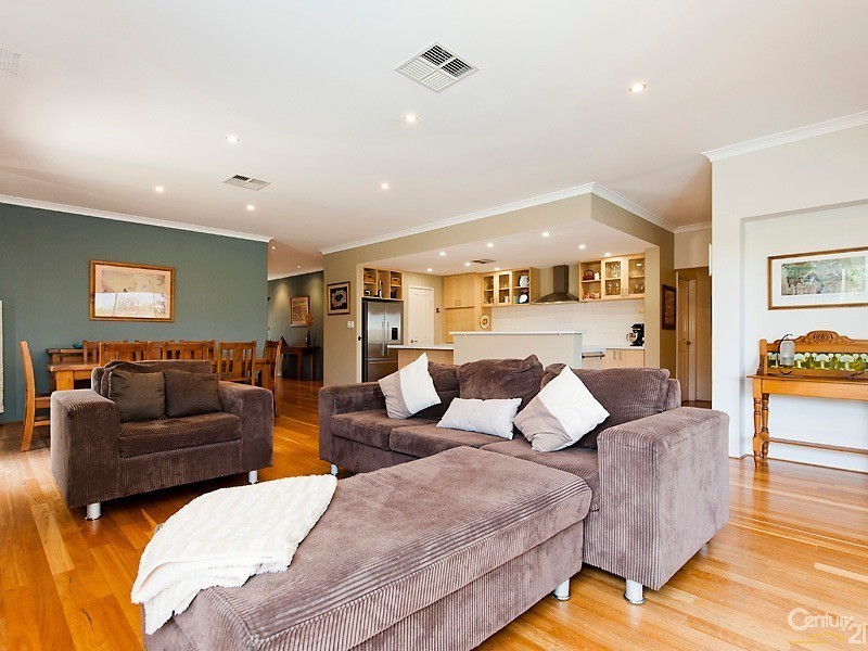 10 Hereford Bend, Butler WA 6036