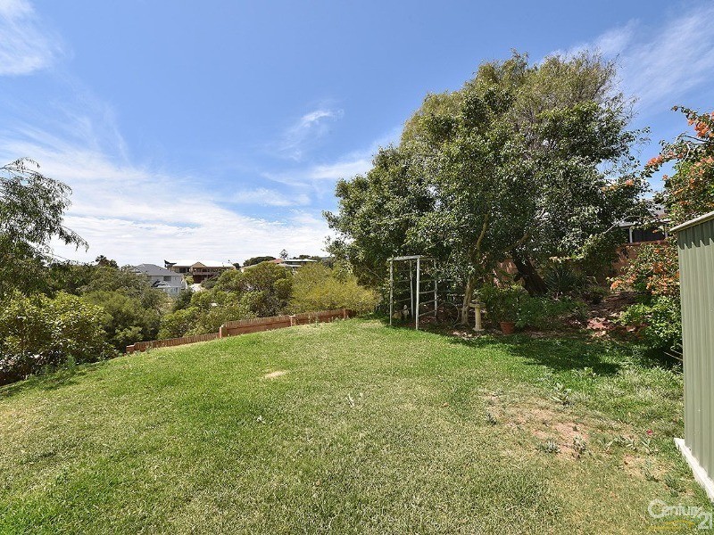 48 Hazel Avenue, Quinns Rocks WA 6030