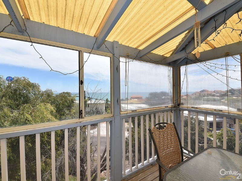 48 Hazel Avenue, Quinns Rocks WA 6030