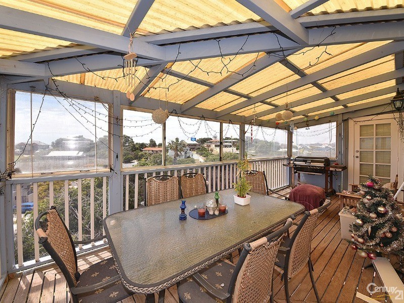 48 Hazel Avenue, Quinns Rocks WA 6030