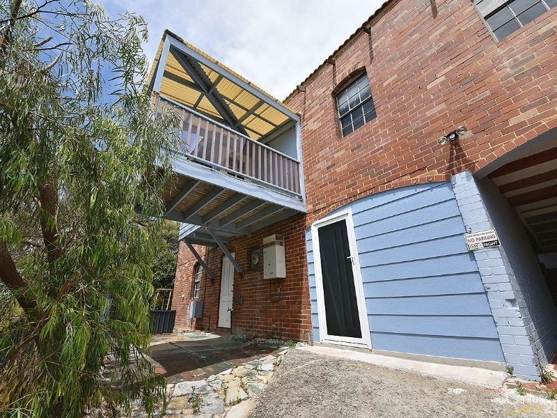 48 Hazel Avenue, Quinns Rocks WA 6030