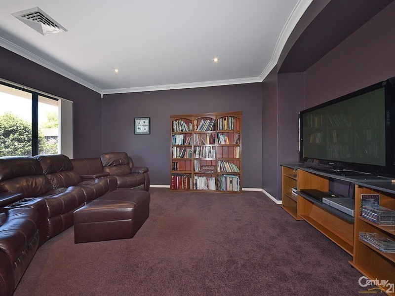 16 Manta Pass, Mindarie WA 6030