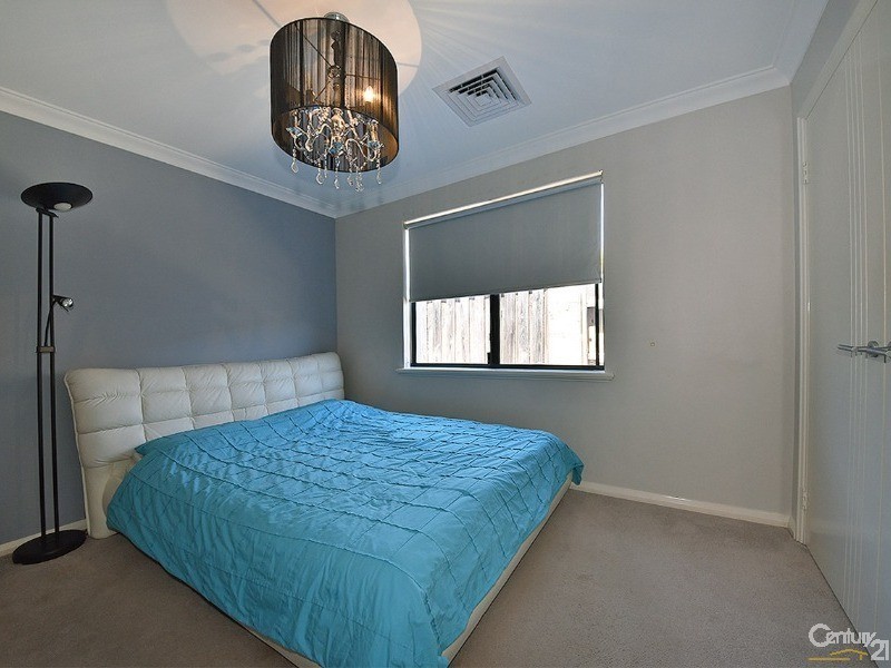 16 Manta Pass, Mindarie WA 6030