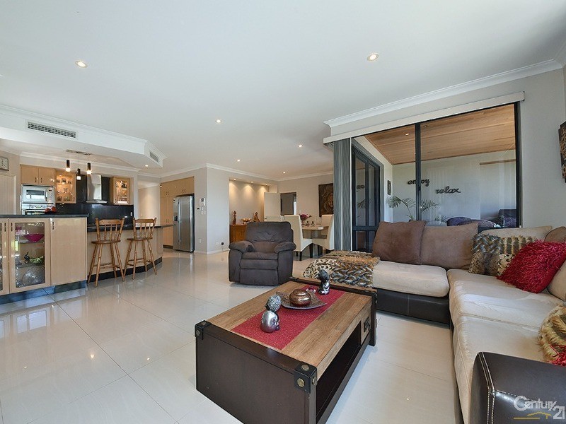 16 Manta Pass, Mindarie WA 6030