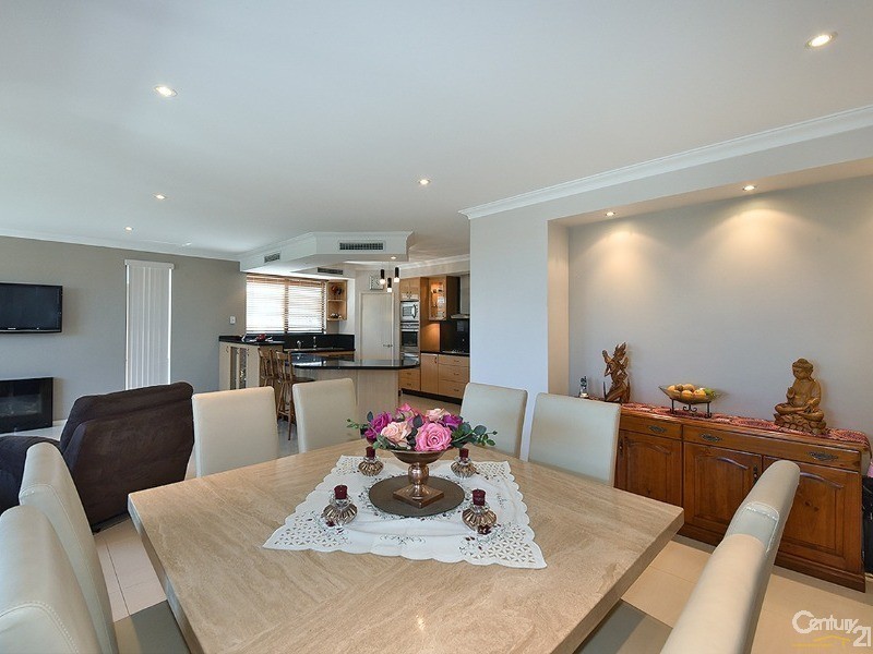 16 Manta Pass, Mindarie WA 6030