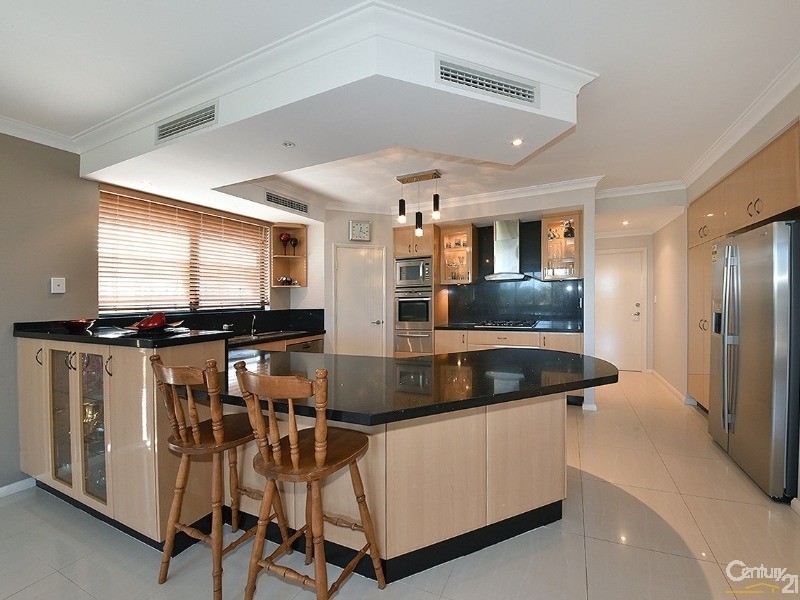 16 Manta Pass, Mindarie WA 6030