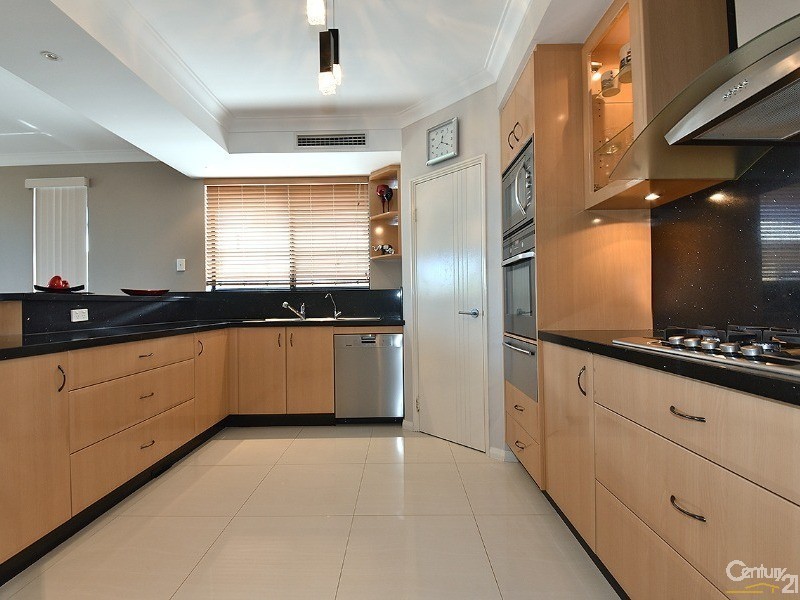 16 Manta Pass, Mindarie WA 6030