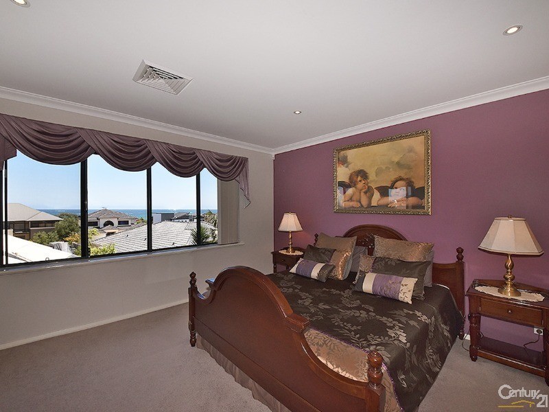 16 Manta Pass, Mindarie WA 6030