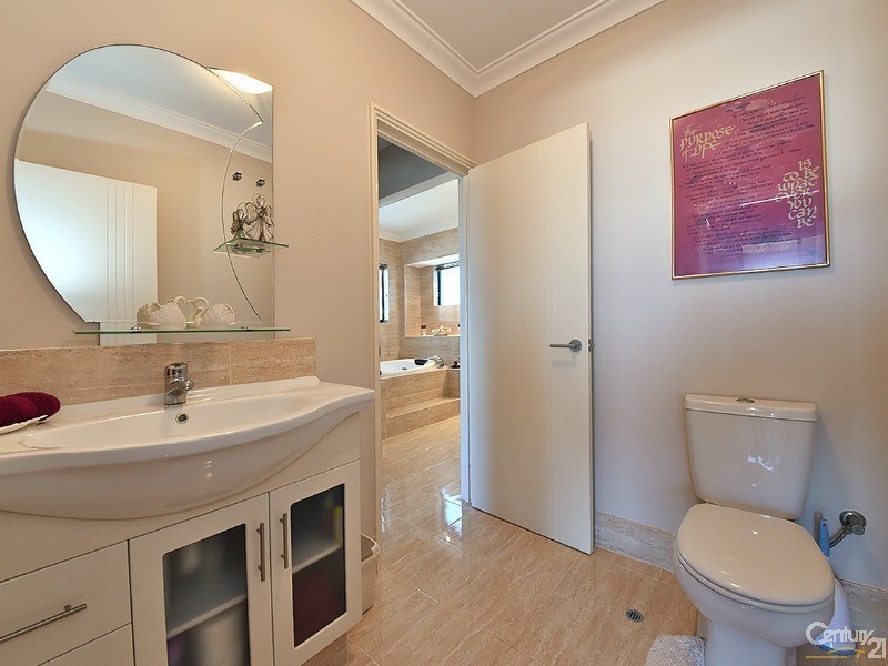 16 Manta Pass, Mindarie WA 6030