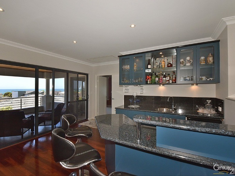 16 Manta Pass, Mindarie WA 6030