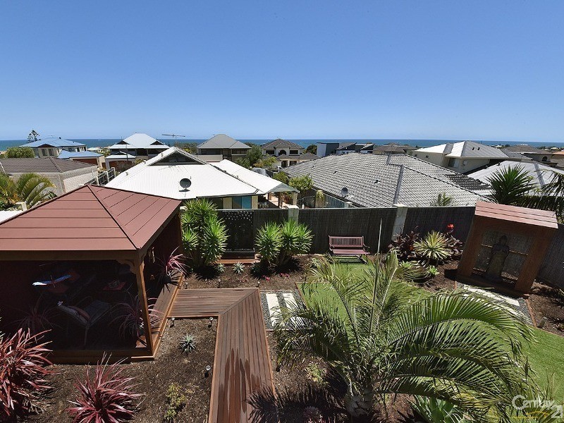 16 Manta Pass, Mindarie WA 6030