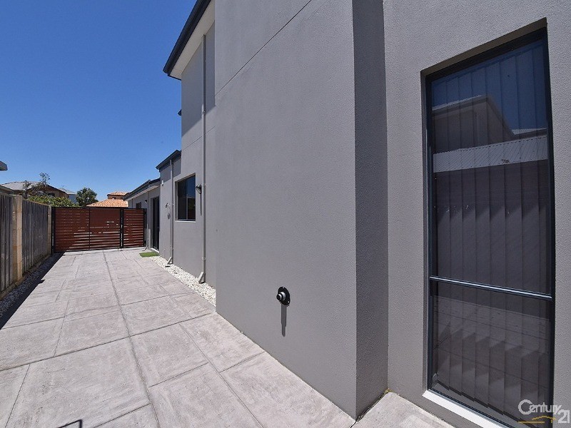 16 Manta Pass, Mindarie WA 6030