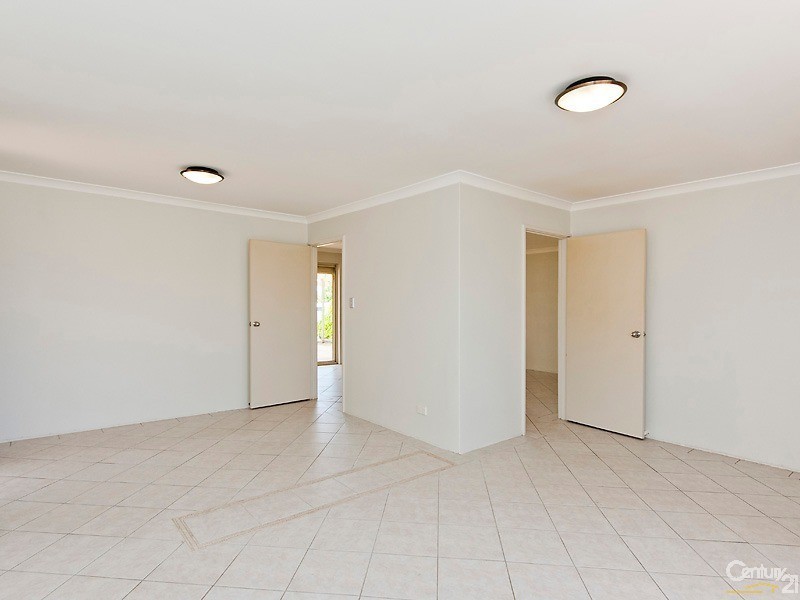 6 Lawrie Court, Clarkson WA 6030