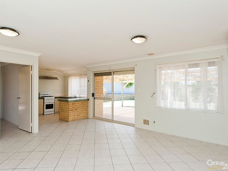 6 Lawrie Court, Clarkson WA 6030